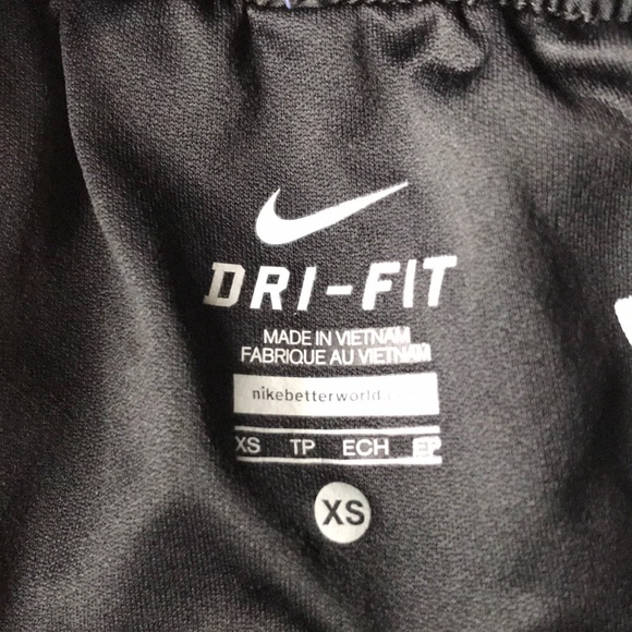 Nike shorts - Picture 4 of 4